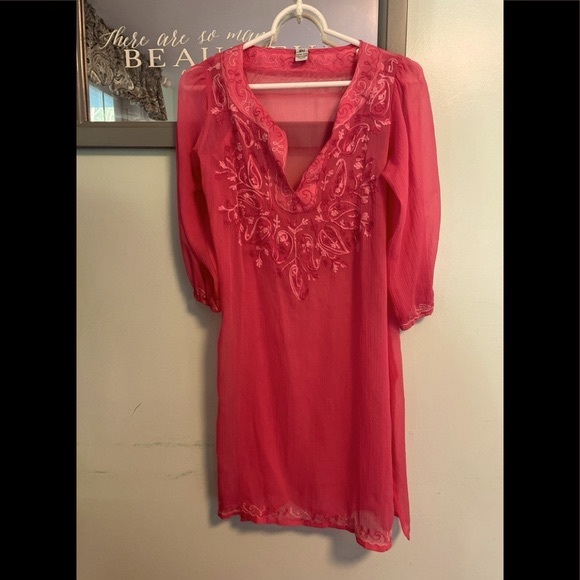 NWOT Raj 100% silk embroidered kimono  size S - Picture 1 of 9